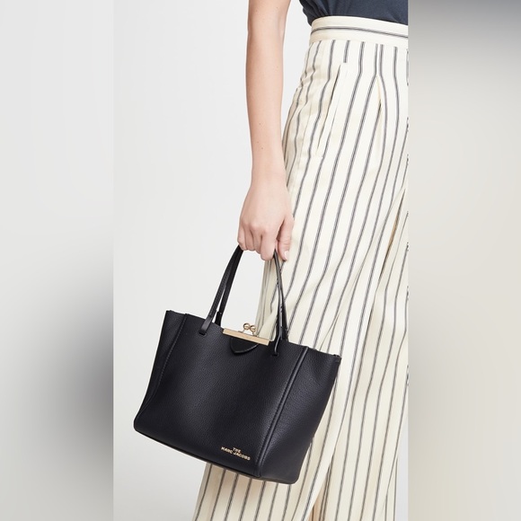 MARC JACOBS The Kiss Lock Mini Leather Tote - Picture 1 of 14